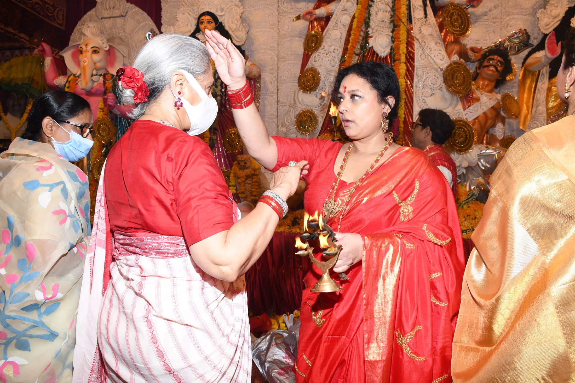 From Ranbir kapoor Jaya bachbach to Rani mukherjee Kajol mouni roy spotted at durga puja for seeking blessings