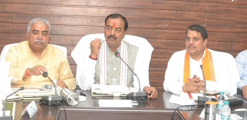 Kanpur Dehat: In the review meeting, the Deputy CM said, the officers should improve the arrangements, otherwise be ready to take action
