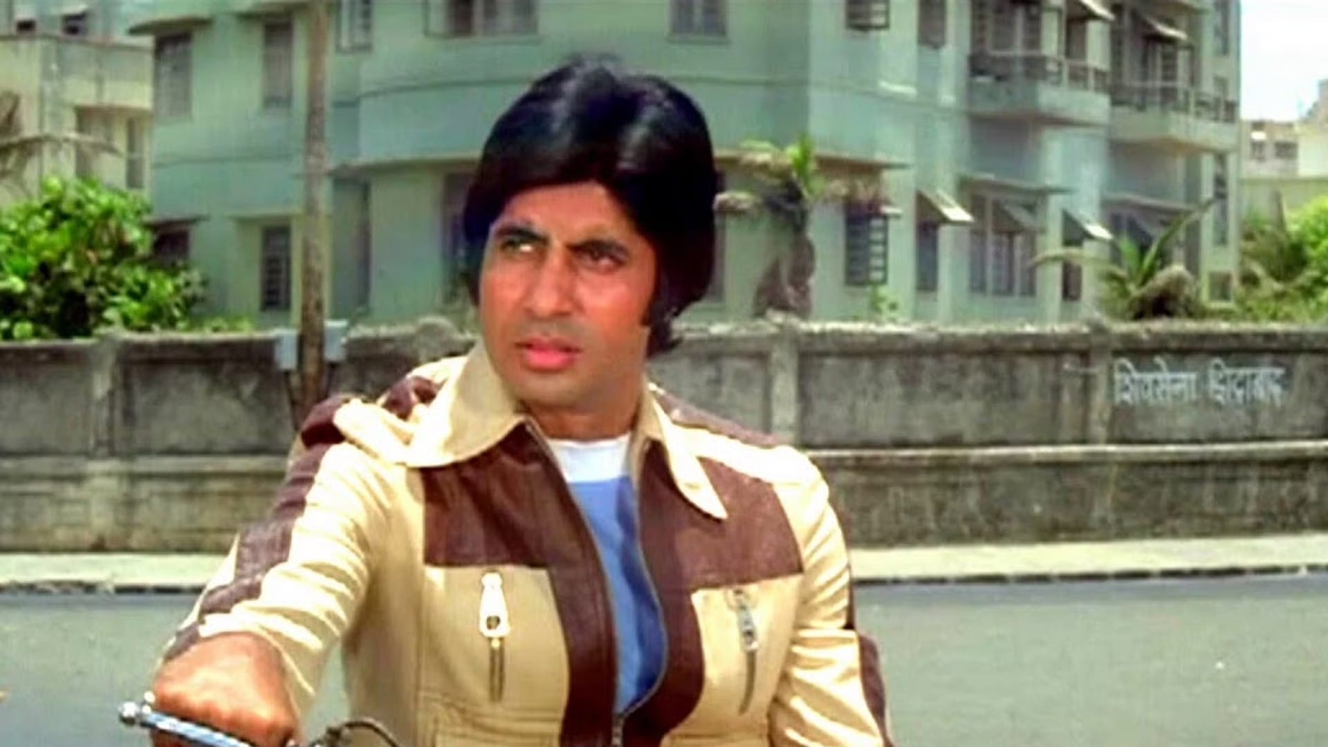 Amitabh Bachchan Birthday Films who defines actor Angry Young man of bollywood