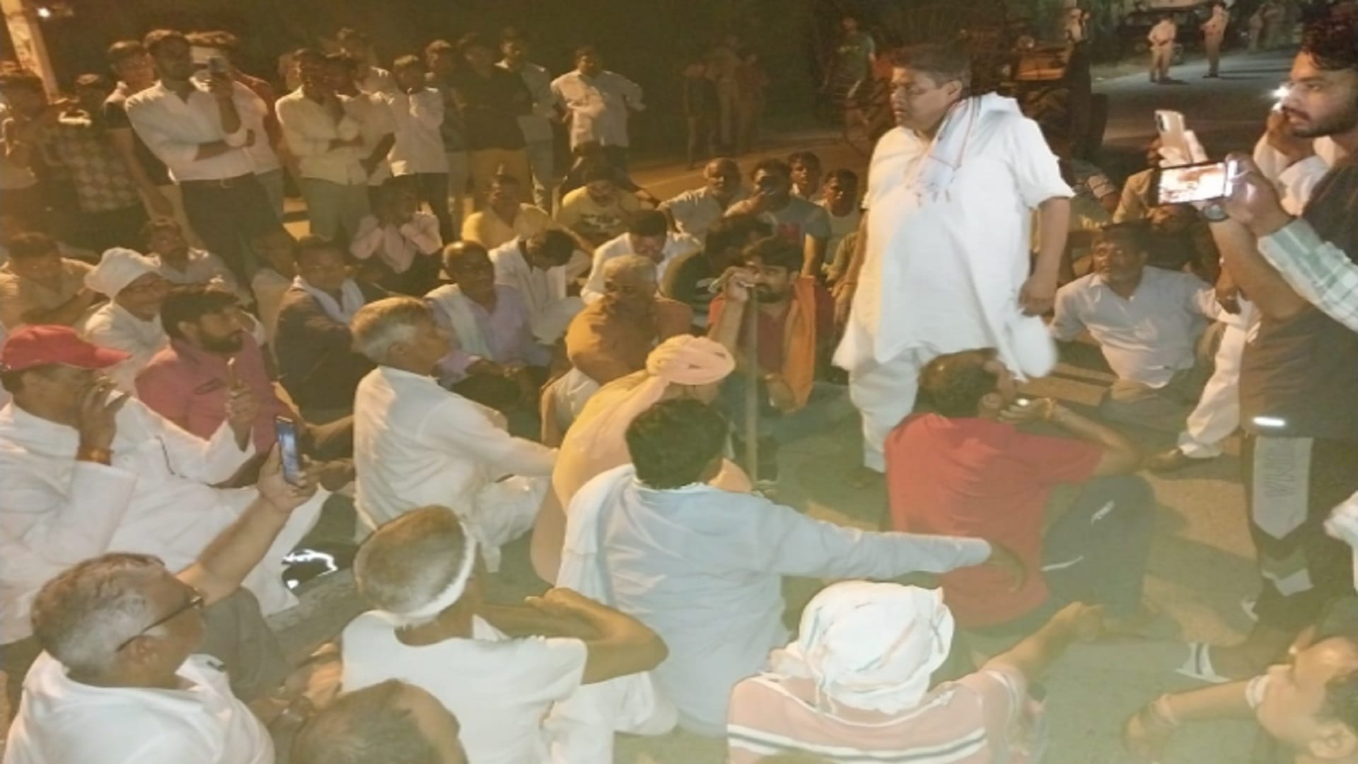 Meerut Deepak Murder Case: Victim father has demanded to Minister Somendra Tomar for action