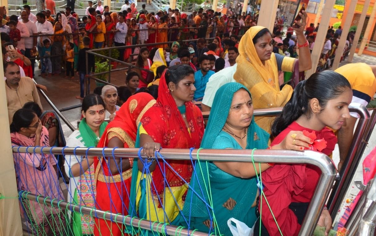 Maa Kalratri was worshiped in the mythological deities on the seventh day of Navratri