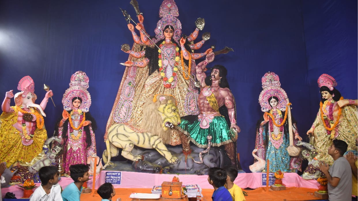 Navratri 2023 this year godess durga to arrive on boat know its meaning puja vidhi kalash sthapna muhurt