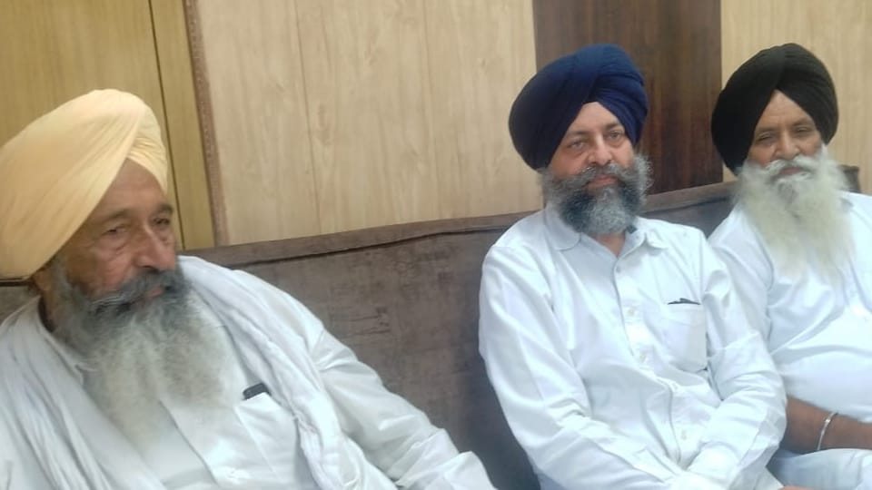 Senior Vice President of SGPC Raghujit Singh Virk reached Gurdwara Chhathi Patshahi in Kurukshetra
