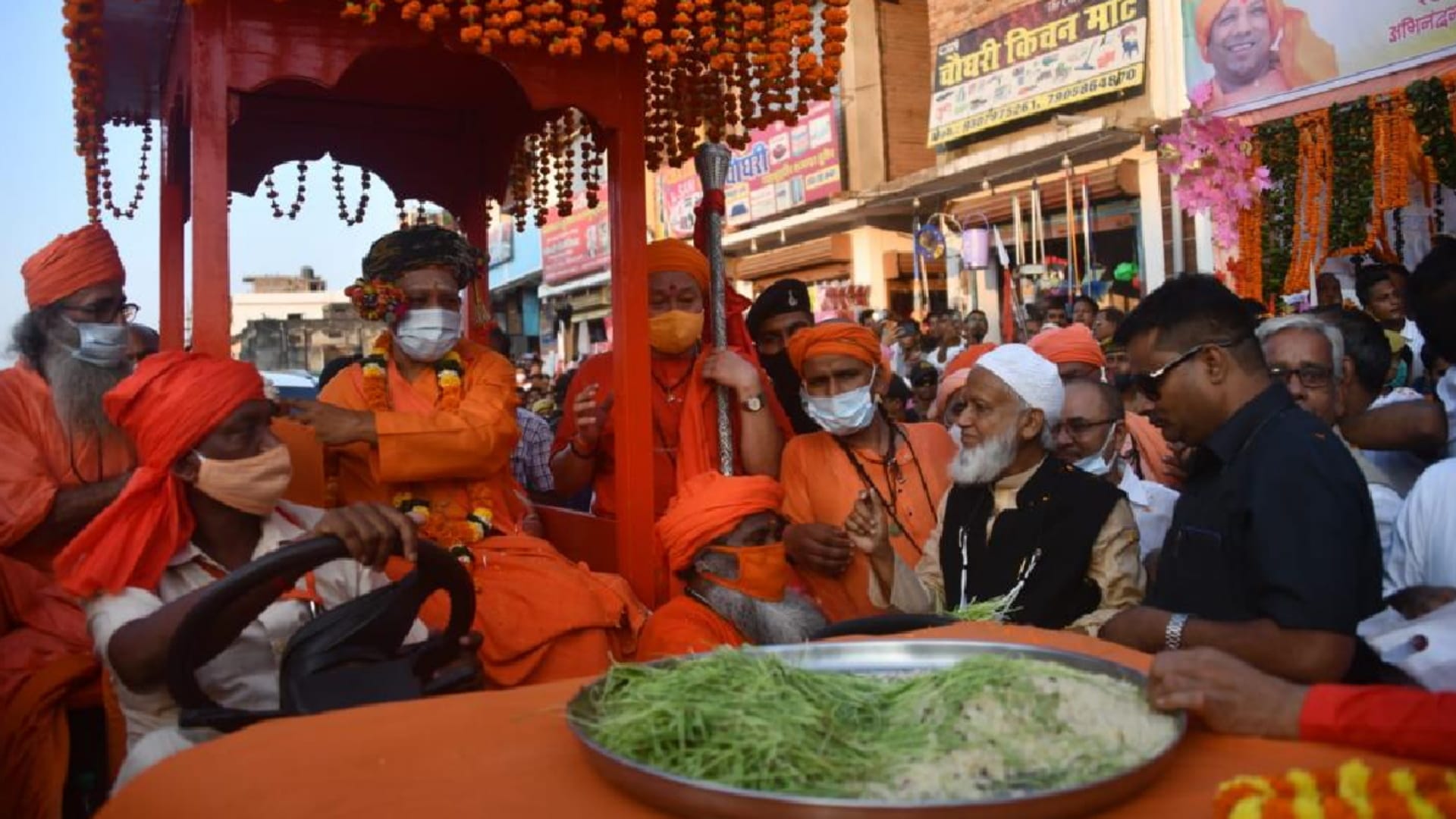 no discrimination between Hindus and Muslims in CM Yogi Gorakhnath temple