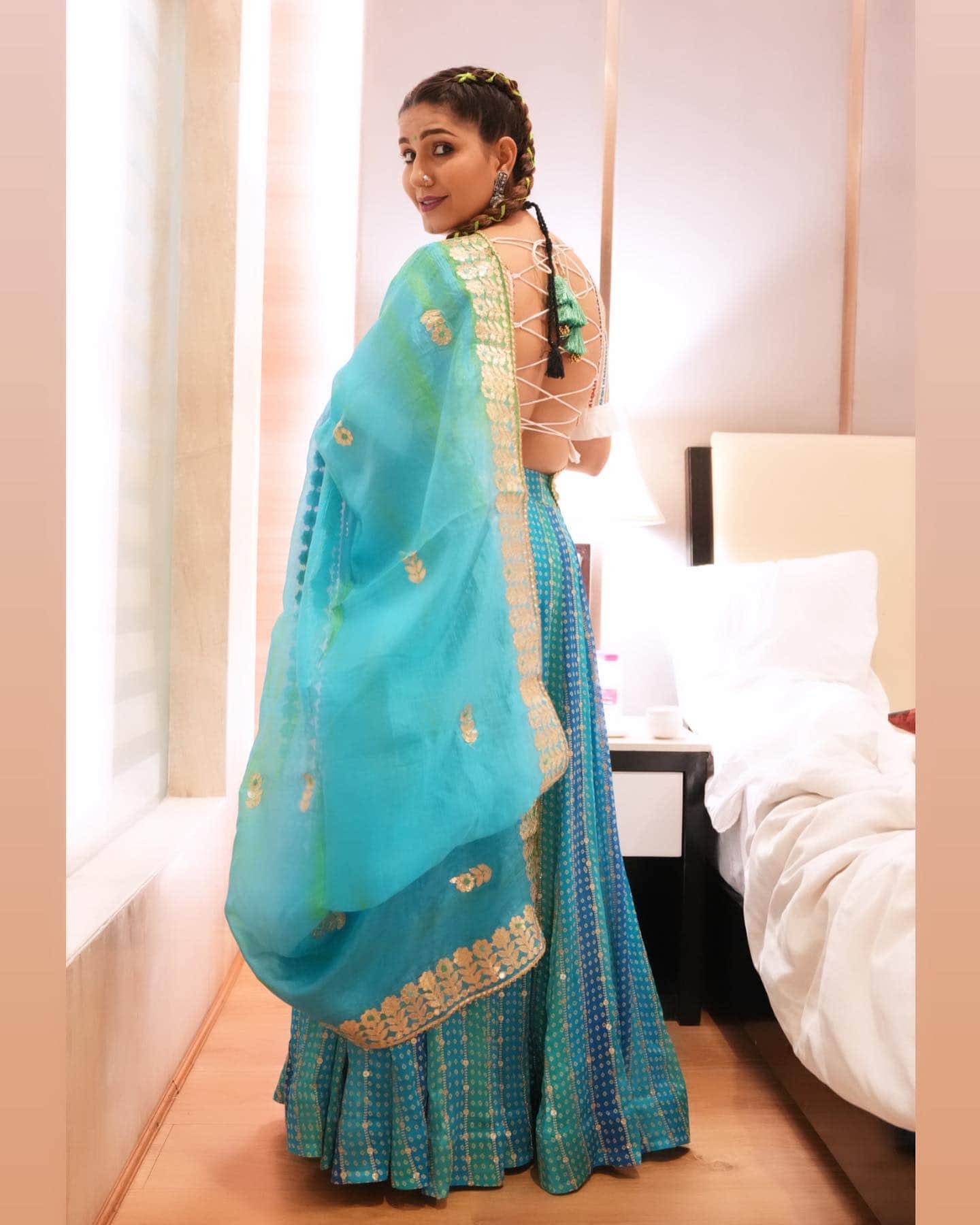 hariyanvi dancer sapna chaudhary latest photos in ethnic wear went viral on internet