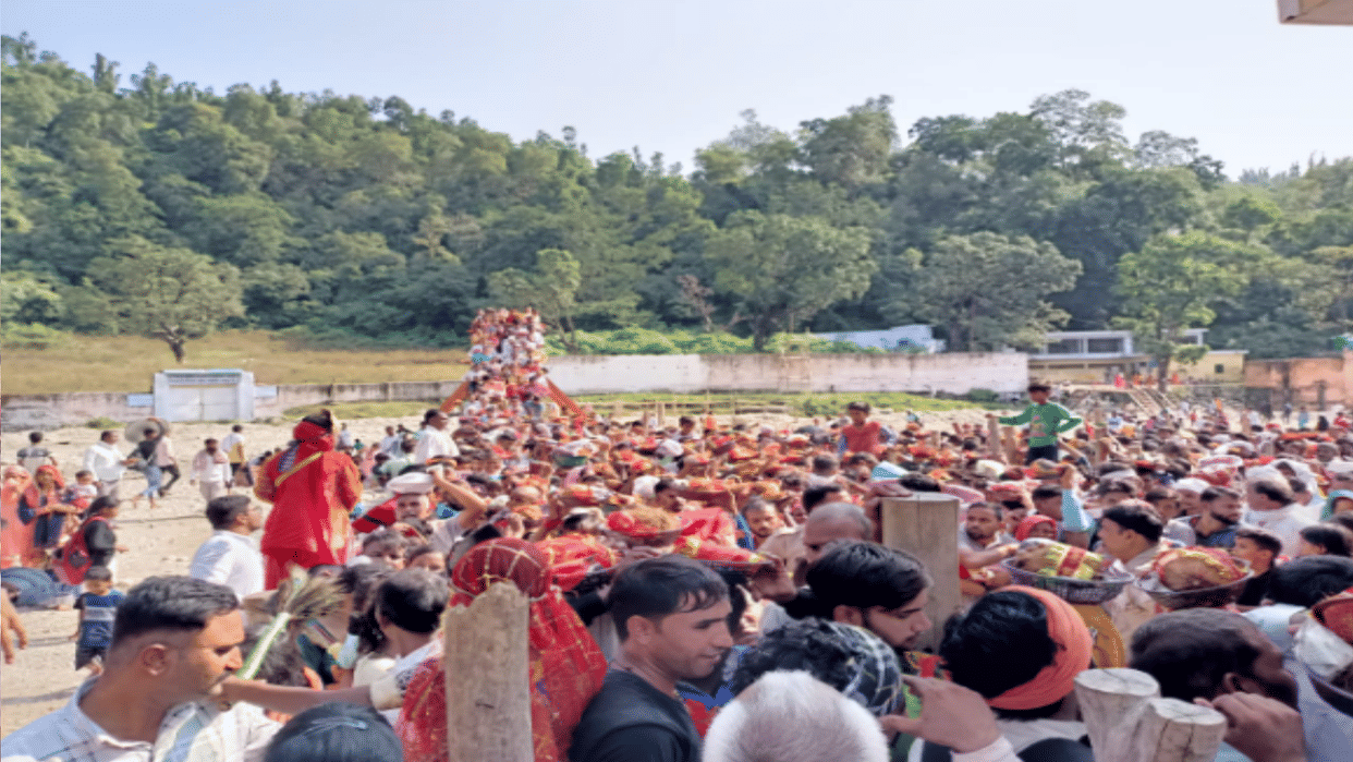 Durga Ashtami 2022: Long queue at Shankbhari Devi Bhawan, enthusiasm among devotees