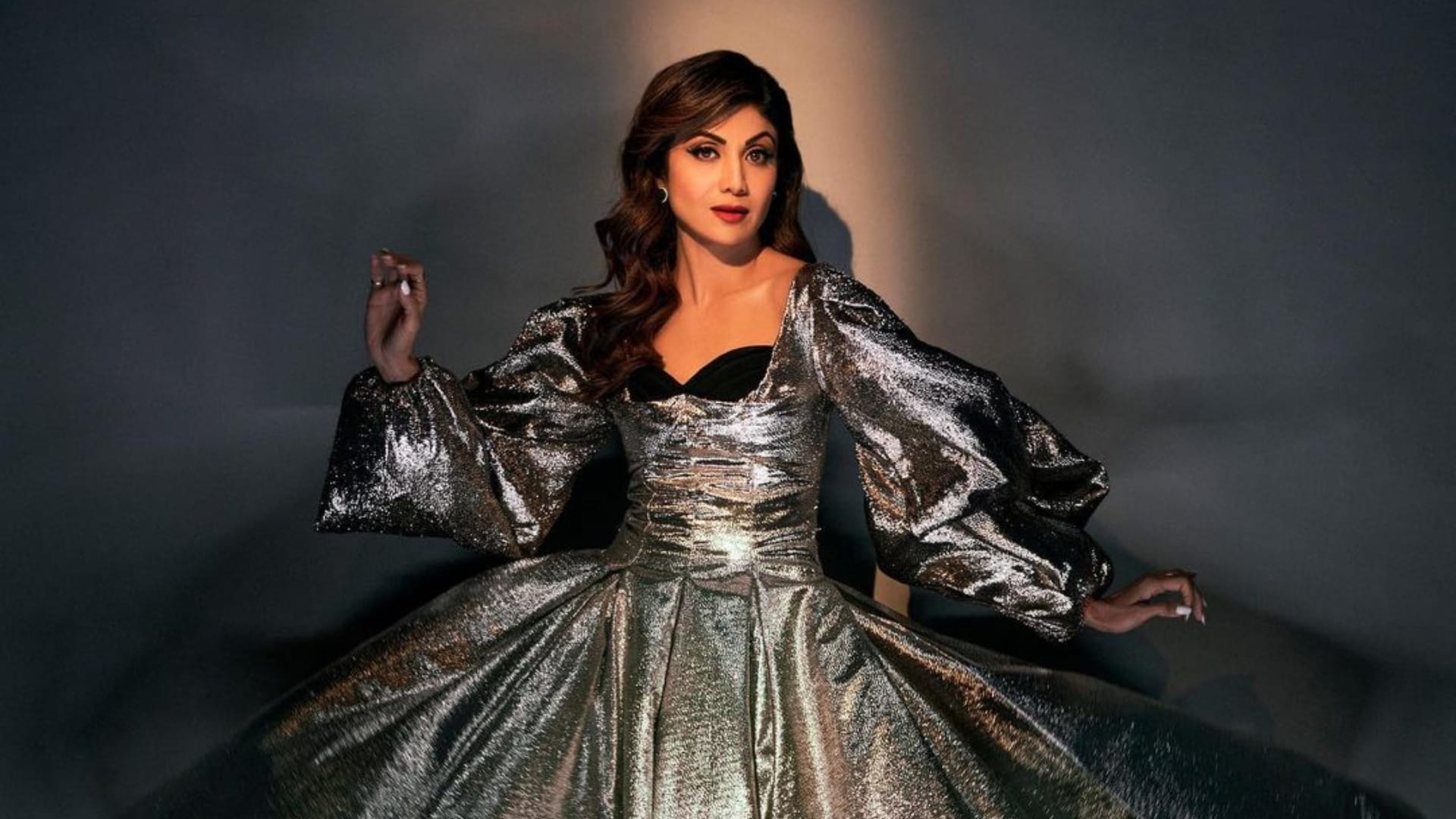 bollywood celebs who got trolled for wrong answer alia bhatt shilpa shetty rakhi sawant tejasswi prakash