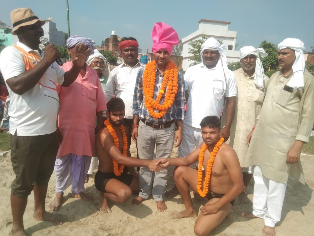 Anil of Jhansi beat Upendra of Nepal