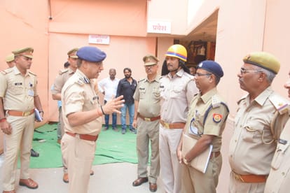 Action after Bhadohi fire Police officers arrived at durga puja pandals of Varanasi
