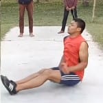 बम स्किप करते रसेल इस्लाम