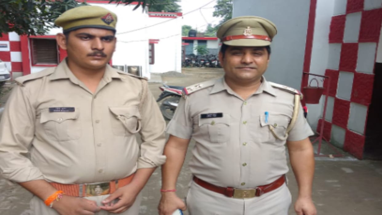 A youth has made fake constable for marriage with his girlfriend in Bijnor