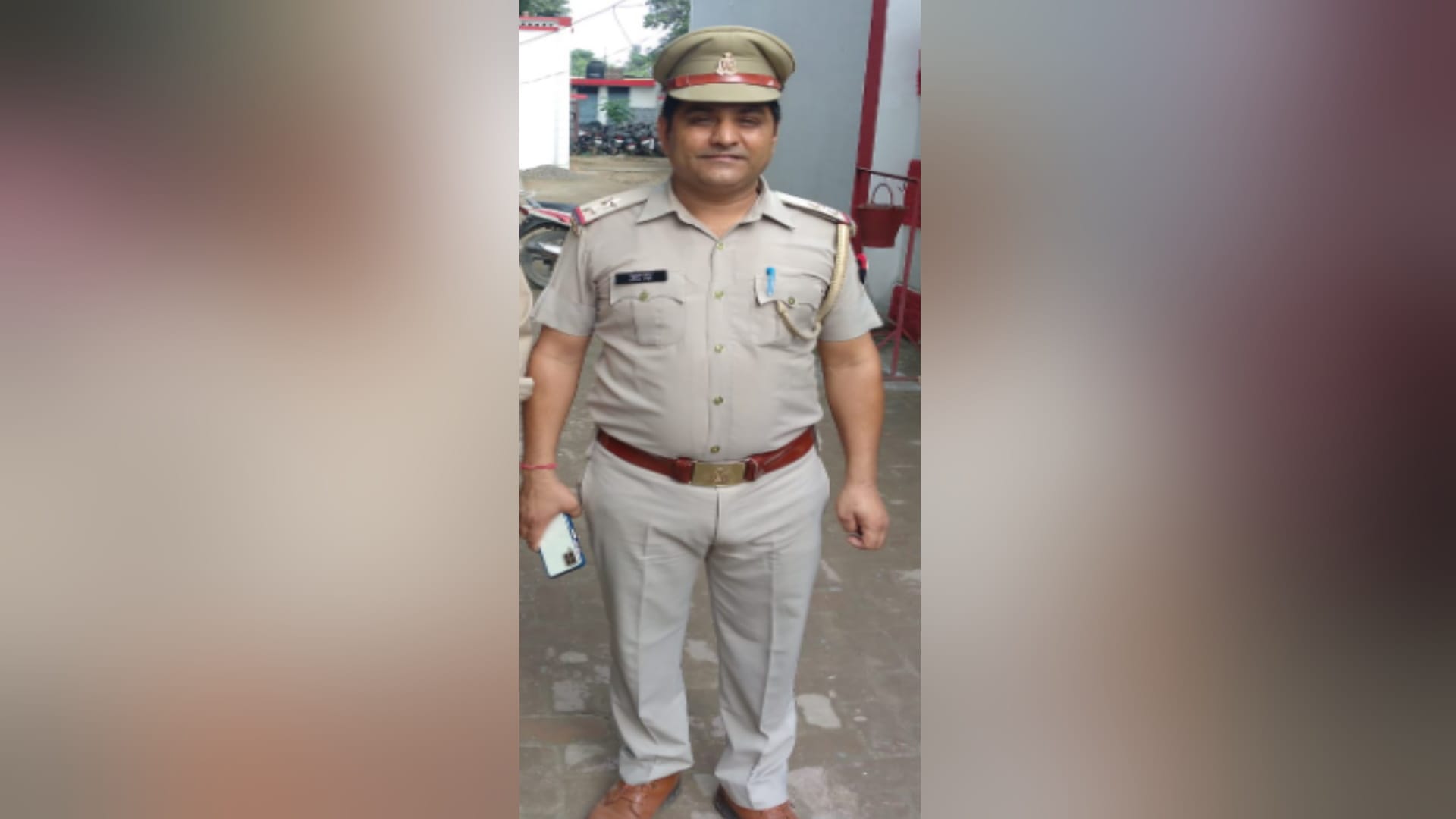 A youth has made fake constable for marriage with his girlfriend in Bijnor
