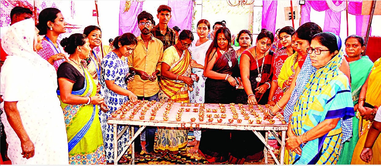 Devotees donated lamps