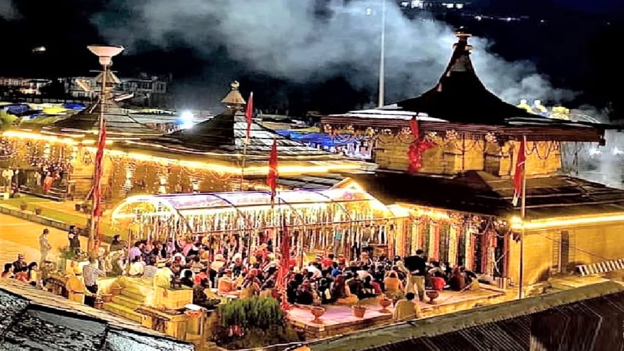 Shardiya Navratri: 53,785 devotees renovated their heads in the Shaktipeeths of Kangra