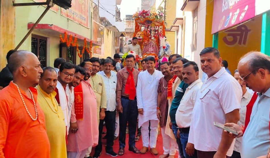 Maa Durga's procession taken out with pomp