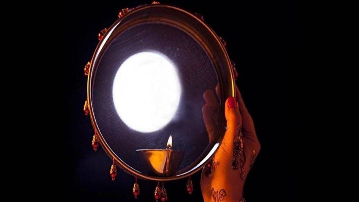 karwa chauth 2022 date many shubh yoga on this karva chauth kab hai