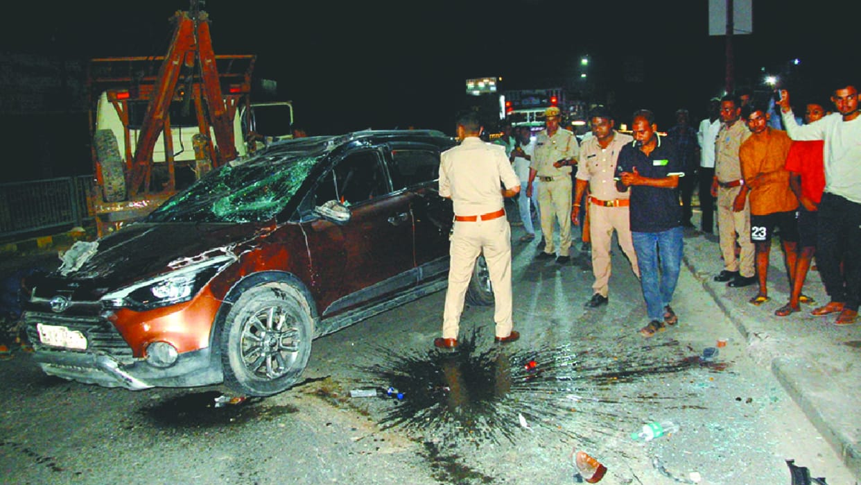 Car collided with bikes, teenager fell 20 feet from Maliana bridge