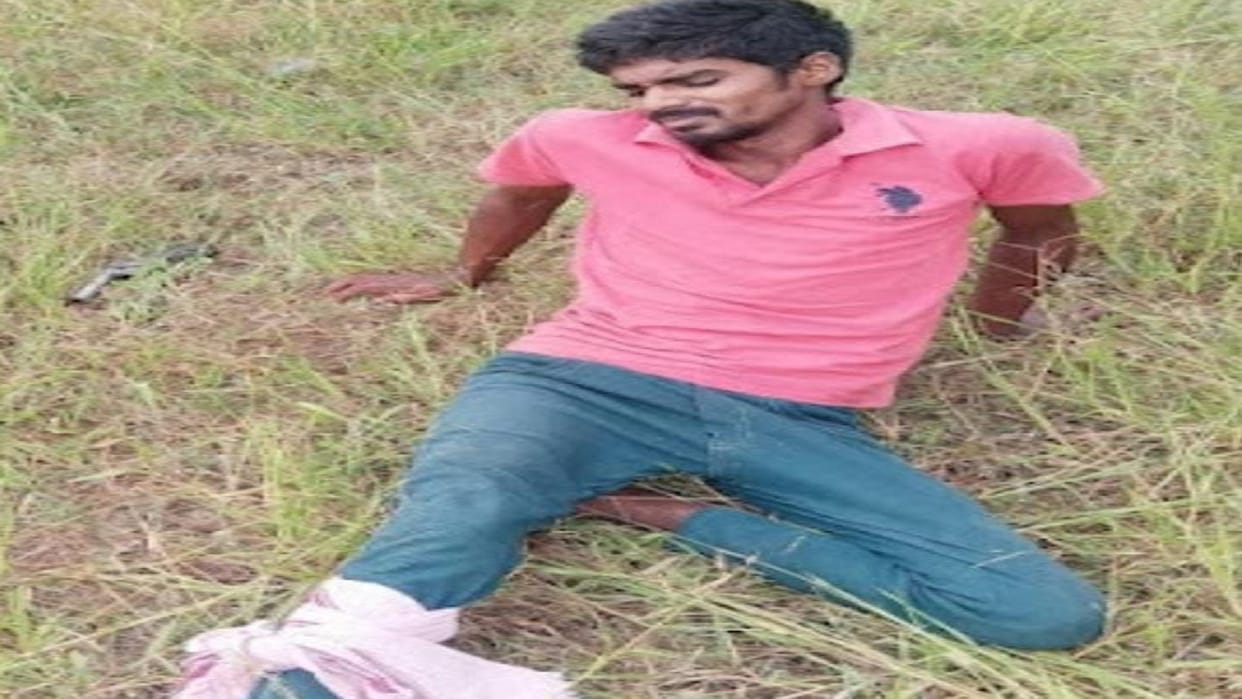 Azamgarh Crime Accused of robbery injured in encounter arms and cartridges recovered from arrested miscreant