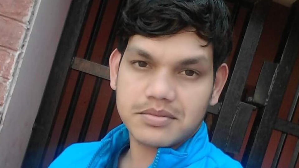 Gangster Deepak Tinu had mobile while absconding