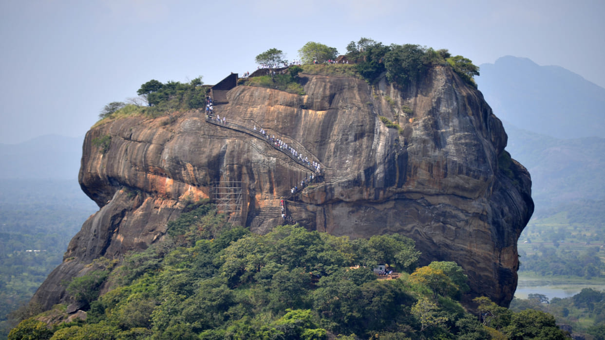 ravana dead body still present in this cave srilanka know the Mystery