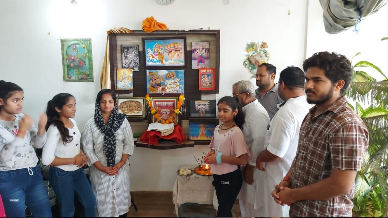 Dussehra 2022 The Nagdev family of Madhya Pradesh has been worshiping Ravana for 75 years