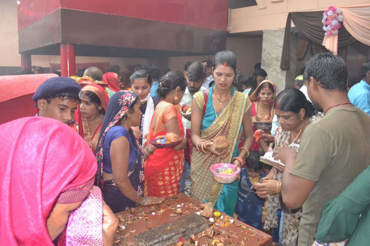 Devotees gathered for darshan in temples on Navami