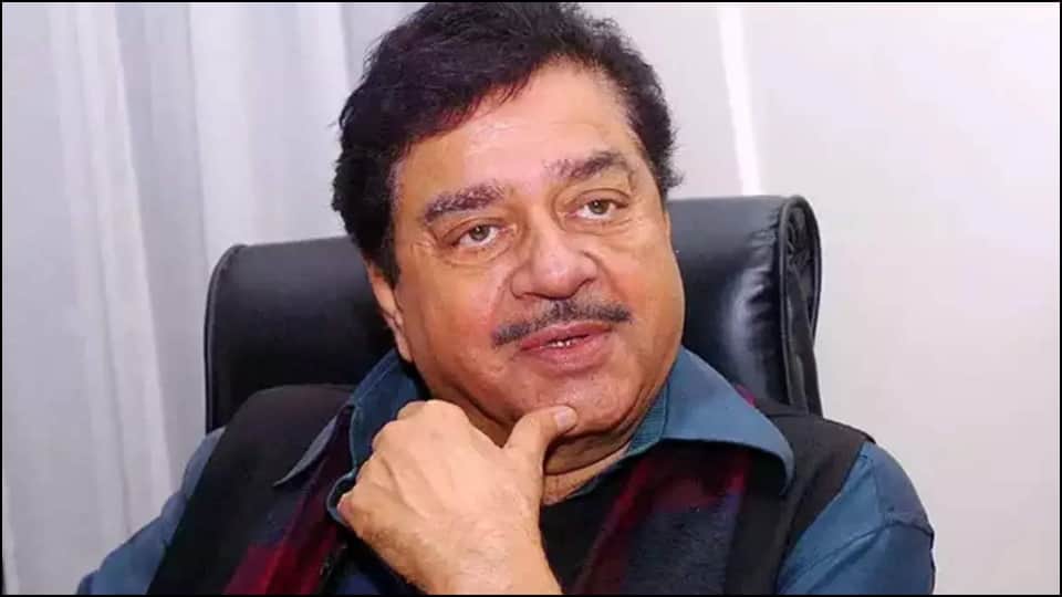 Shatrughan Sinha Birthday Know about actor reason of becoming famous villain career life unknown facts