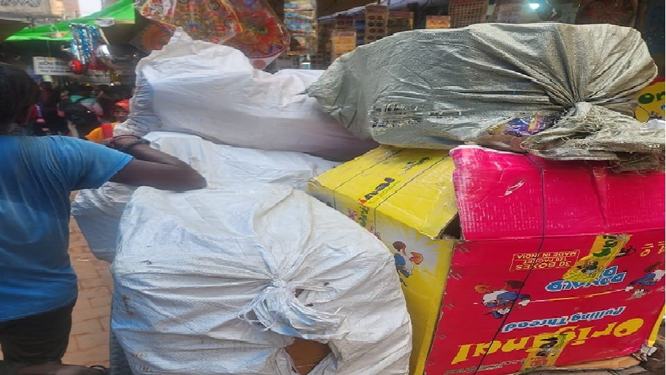 Illegal crackers sold in a toy shop siezed by Varanasi Police shopkeeper arrested