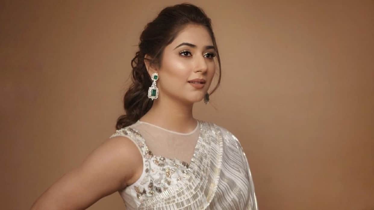 disha parmar ivory saree gown perfect for cocktail party