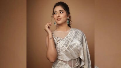 Bade Acche Lagte Hain fame Disha Parmar and Rahul Vaidya announce pregnancy actress flaunts her baby bump see