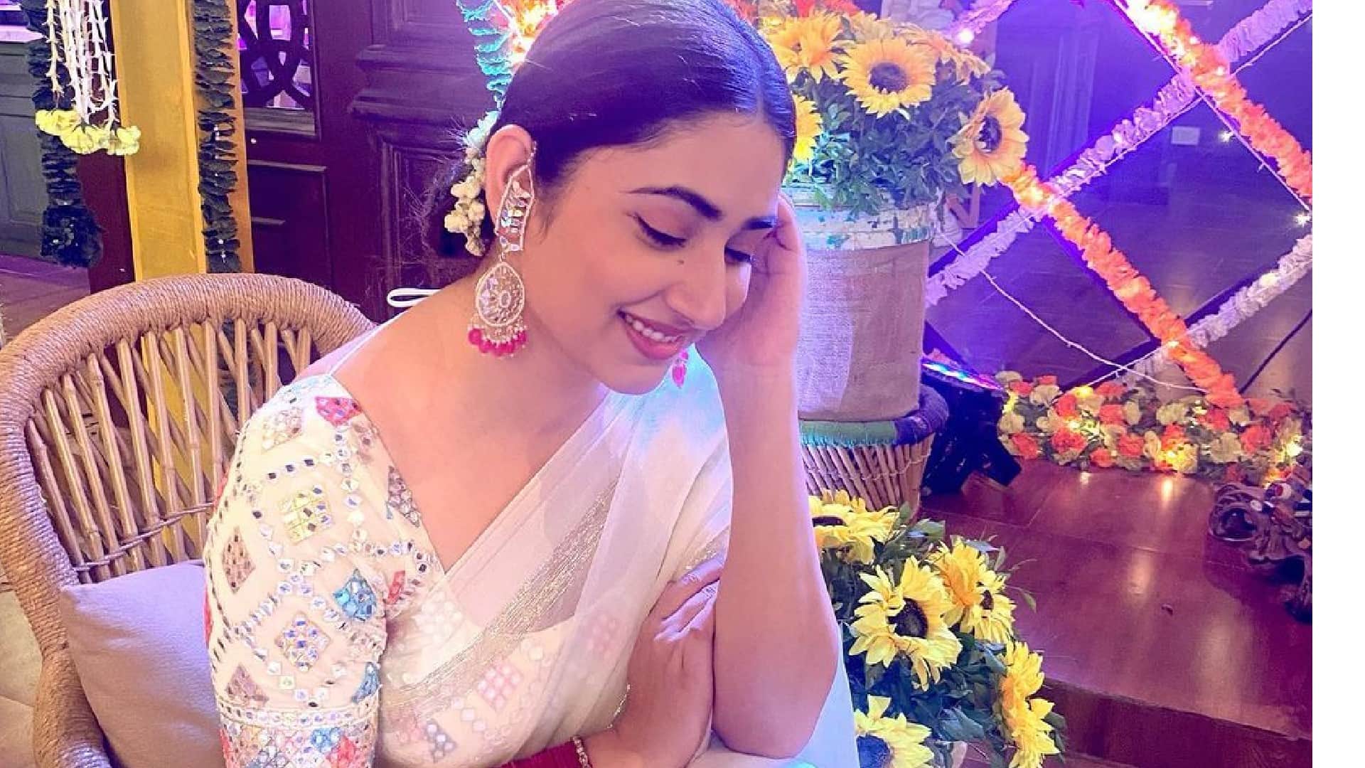 disha parmar ivory saree gown perfect for cocktail party