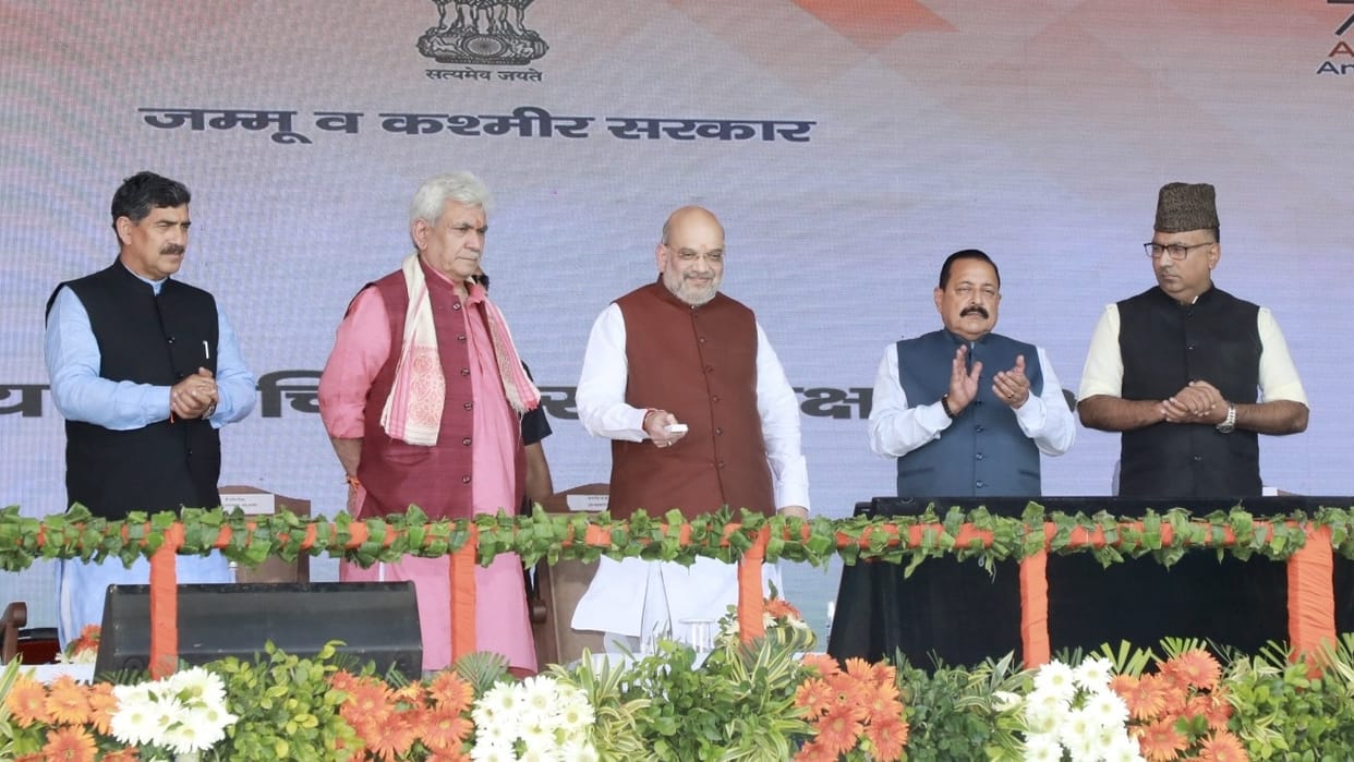 amit Shah visit to Jammu and Kashmir engraved a new picture of politics in valley