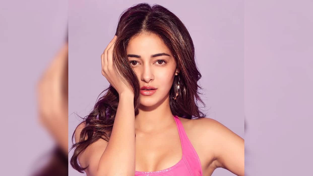 Ananya Pandey trolled social media after ignores fans users says she is not shehnaaz gill