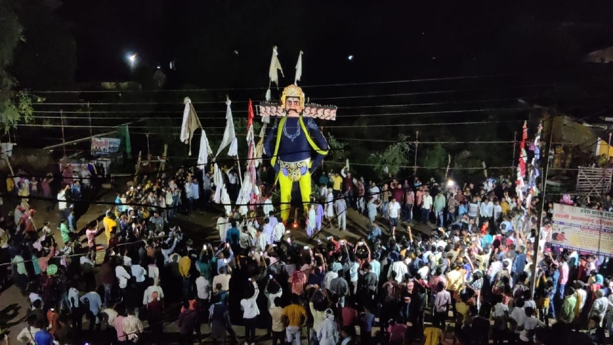 Dussehra in Chhattisgarh; ravana dahan takes place after  circumambulation of lankeshwari in gariaband