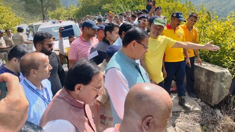 Uttarakhand Pauri Bus Accident: Dead bodies spread everywhere on hill Horrible Photos