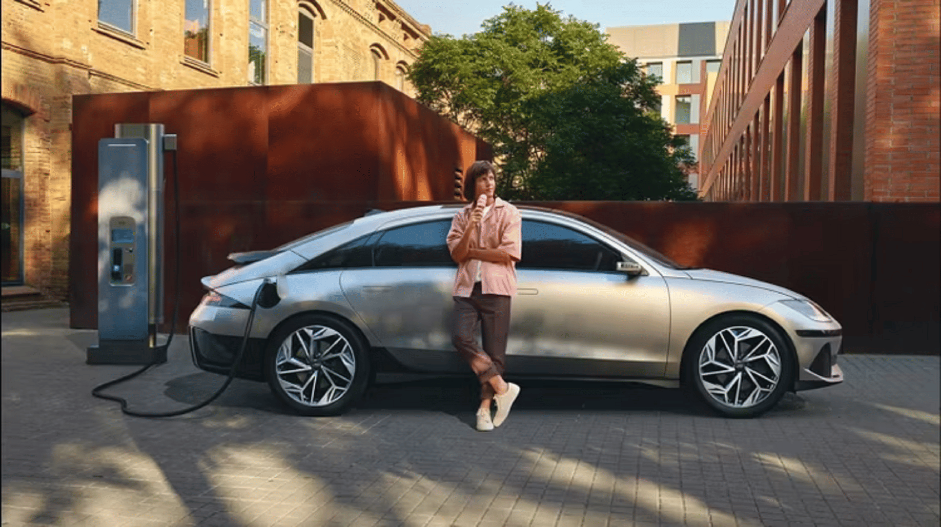 Hyundai Motor Company announces Hyundai IONIQ 6 Electric Car will deliver 614 km all-electric range per charge