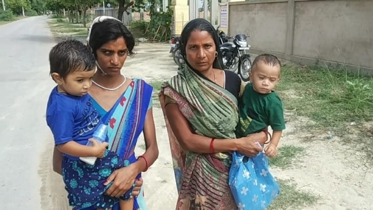 Husband hit wifes head with an axe not getting justice bhadohi crime news