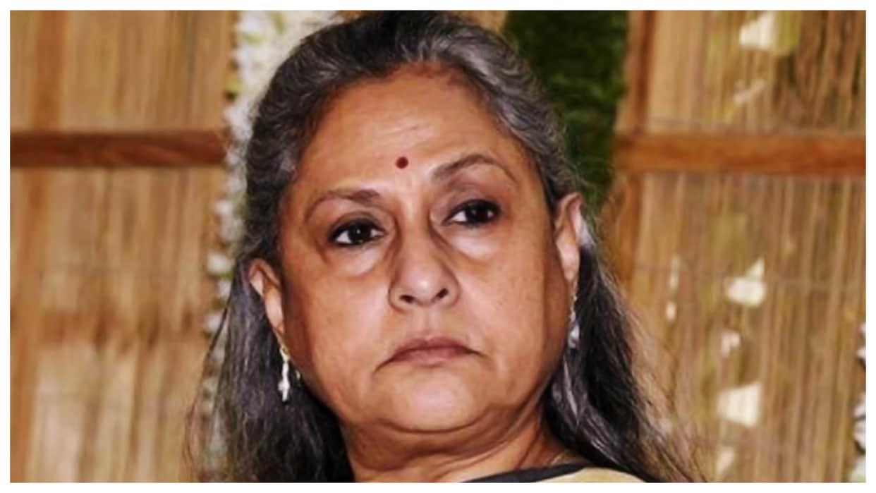 jaya bachchan loses her cool at ranveer alia Rocky Aur Rani Kii Prem Kahaani premiere got angry on paparazzi