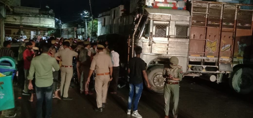 Uncontrolled truck entered Dussehra fair crushed two cousins, died