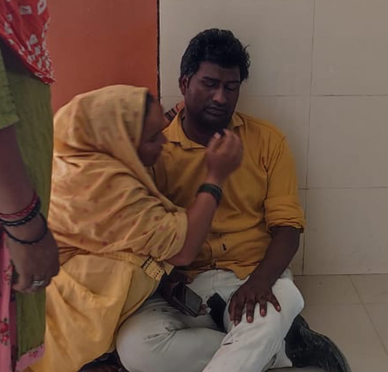 Kanpur Dehat: Bike collided with tractor trolley, Auraiya resident mother-daughter died, son injured, did not wear helmet