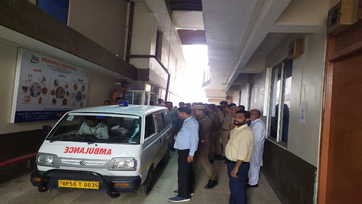 Bike riding soldier dies after being hit by auto Accident happened on duty in azamgarh