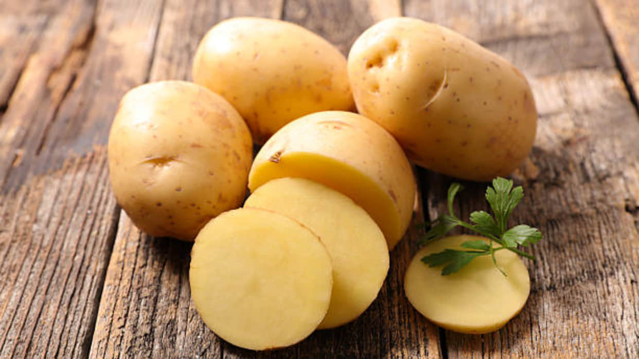 how to use potato on face for get rid of dark circles and dark spots