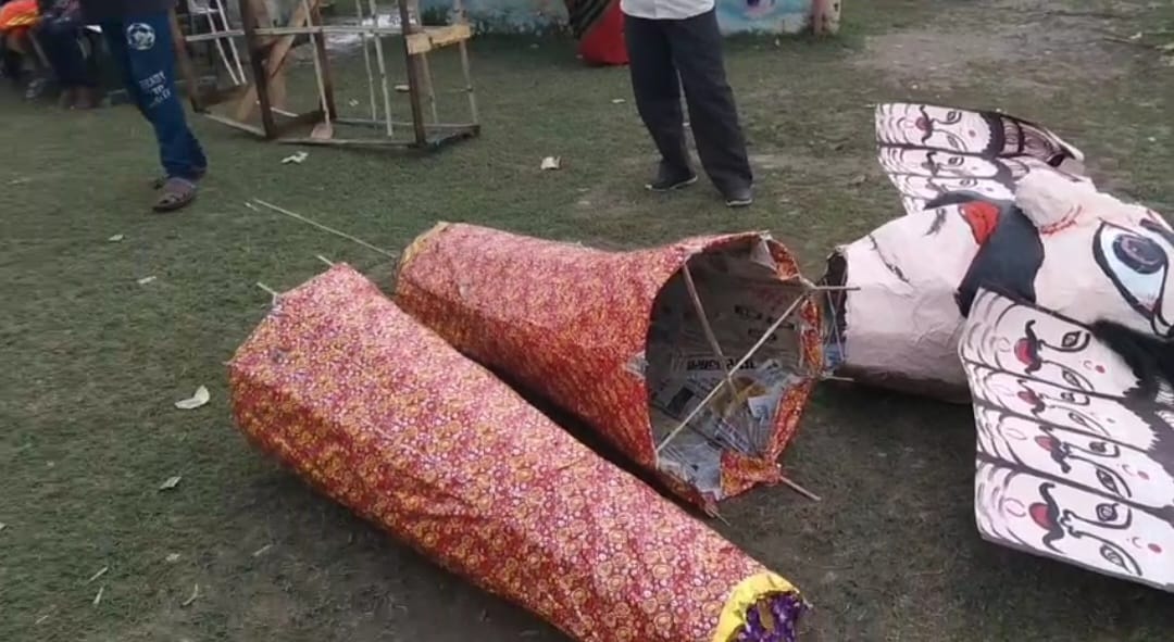 Prayagraj: Ravana was left lying on the sand of Sangam, police destroyed the arrangements