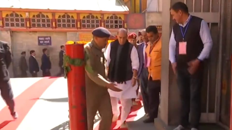 Dussehra 2022: Defence Minister Rajnath Singh will Celebrate Dussehra With Soldiers On China Border Today