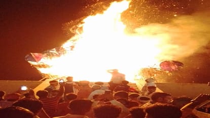 See Kashis Ravana Dahan in 10 pictures People burnt Ravanas family gave a special message