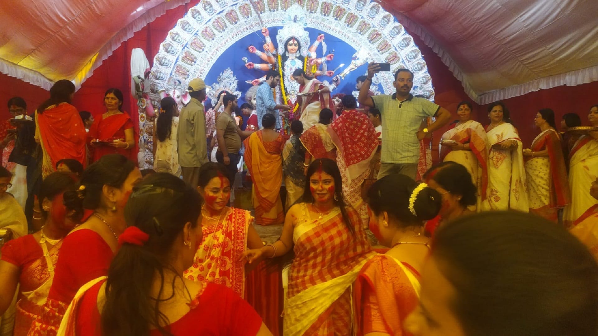 Shardiya Navratri Maa Durga Utsav with pomp women celebrate Sindoor Festival