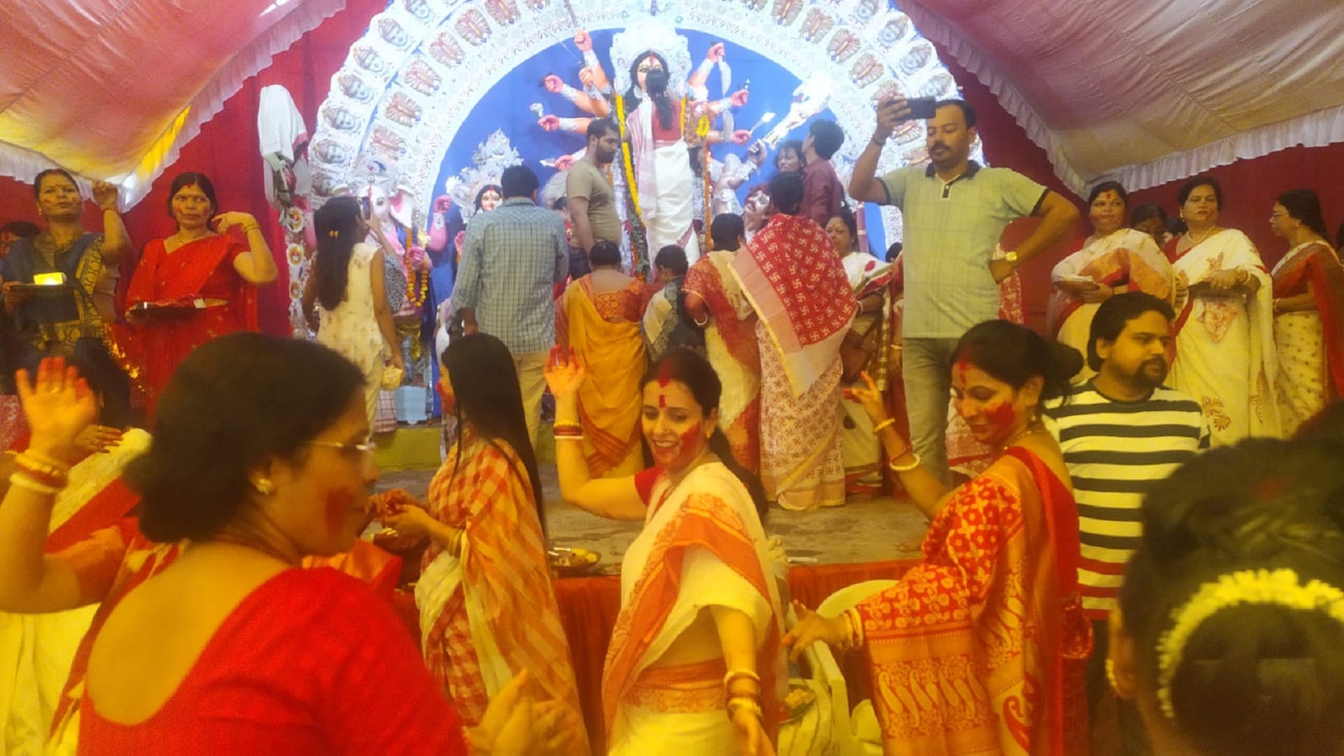 Shardiya Navratri Maa Durga Utsav with pomp women celebrate Sindoor Festival