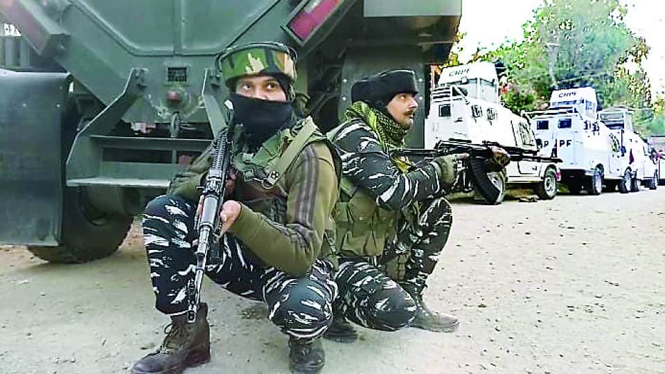 Three sacked including PRO of Kashmir University terrorist connection, LG administration took action