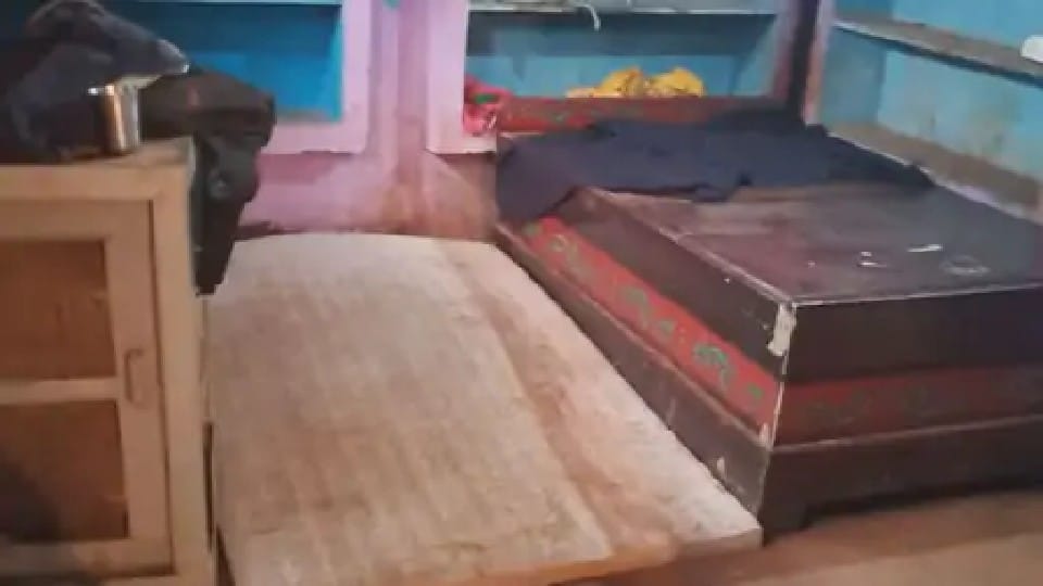 Father beat two and a half year old child till his death