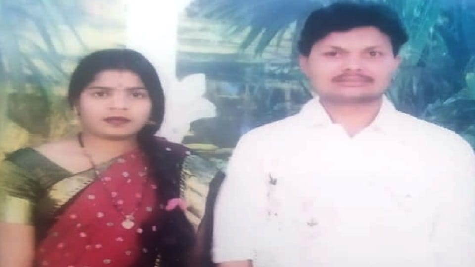 Didoli Police Of Amroha Revealed Ratan Pratap murder case By Arresting Accused Wife And Her Lover